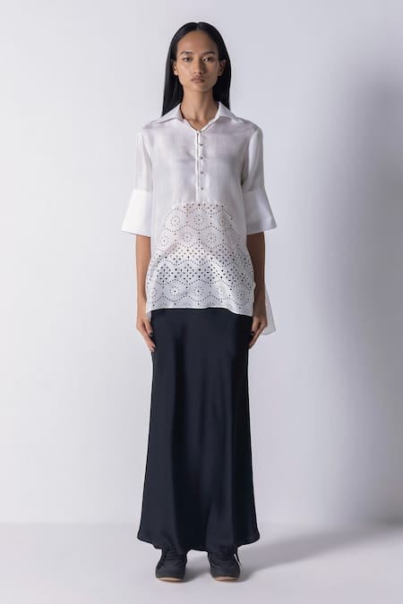 431-88 by Shweta Kapur White Dupion 80 Cutwork Shirt Collar Godet Panel 