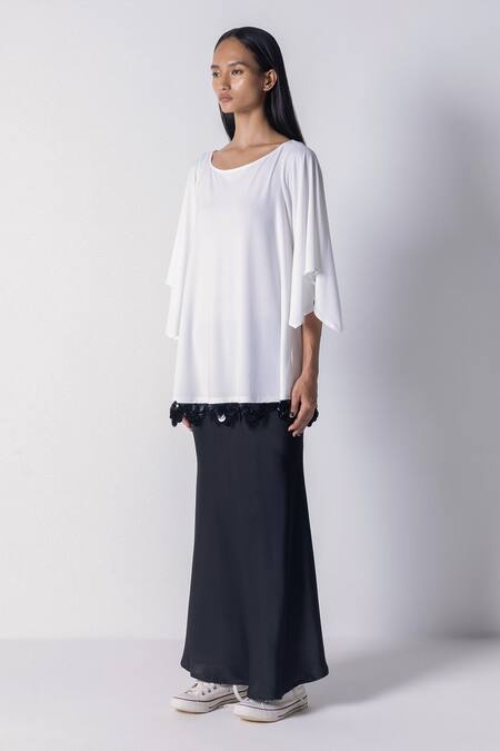 431-88 By Shweta Kapur White Crepe Sequins Round Neck Rover Embellished Top Online at Aza Fashions 431-88 By Shweta Kapur_White Crepe Sequins Round Neck Rover Embellished Top_Online_at_Aza_Fashions