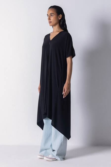 431-88 By Shweta Kapur Black Lycra Patchwork V-neck Lia High-low Kurta Online at Aza Fashions 431-88 By Shweta Kapur_Black Lycra Patchwork V-neck Lia High-low Kurta_Online_at_Aza_Fashions