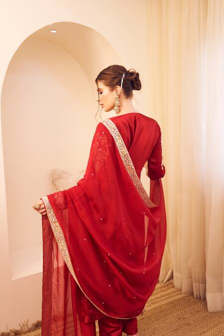 Swish By Dolcy And Simran Maroon Satin, Silk, Organza Sequins, Gehraaiyaan Mughal Bloom Kurta Pant Set at Aza Fashions Swish By Dolcy And Simran_Maroon Satin, Silk, Organza Sequins, Gehraaiyaan Mughal Bloom Kurta Pant Set _at_Aza_Fashions