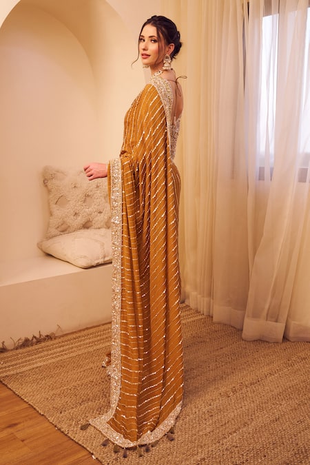 Shop Swish By Dolcy And Simran Yellow Organza, Linen Riyaaz Phool Gul Border Embroidered Saree With Blouse at Aza Fashions Shop_Swish By Dolcy And Simran_Yellow Organza, Linen Riyaaz Phool Gul Border Embroidered Saree With Blouse _at_Aza_Fashions