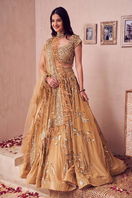 Shop Swish By Dolcy And Simran Gold Net, Crepe, Linen Sequins, Crystals, Royale Ambrosia Bridal Lehenga Set Online at Aza Fashions Shop_Swish By Dolcy And Simran_Gold Net, Crepe, Linen Sequins, Crystals, Royale Ambrosia Bridal Lehenga Set _Online_at_Aza_Fashions
