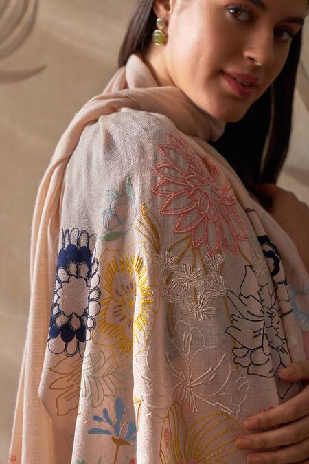 Mauli Cashmere_Silver Blazing Bloom Embroidered Stole_Online_at_Aza_Fashions