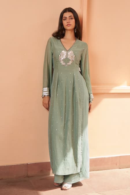 AMRTA by GUNEET KONDAL Green Kurta Shell- 100% Silk Chanderi Hand Embroidered Cutwork With Pant 