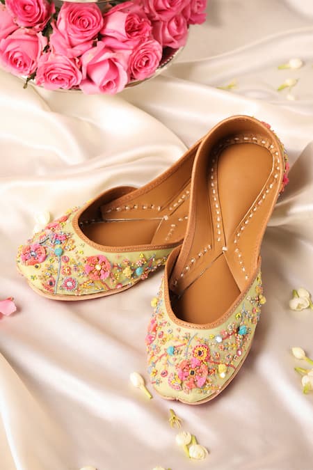 5Elements Rudrani Zardozi Embroidered Juttis 