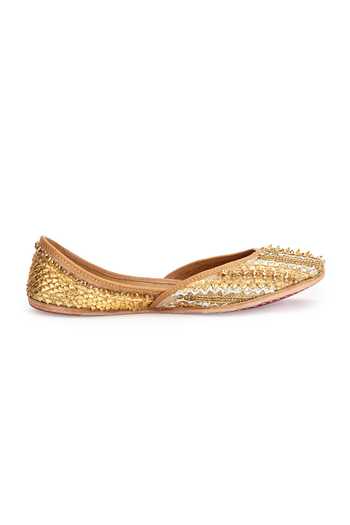 Buy_5elements_Gold Bead Sunehri Gota Patti Embellished Juttis 