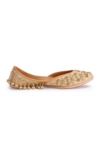 5elements_Gold Cutdana Shailaja Embroidered Juttis _at_Aza_Fashions