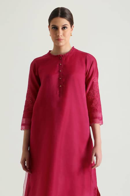 Arcvsh By Pallavi Singh_Fuchsia Organza, Silk Embroidery Collared Floral Sleeve Kurta And Pant Set _at_Aza_Fashions