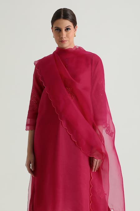 Arcvsh By Pallavi Singh_Fuchsia Organza, Silk, Chanderi Embroidery, Floral Sleeve Kurta Pant Set _Online_at_Aza_Fashions