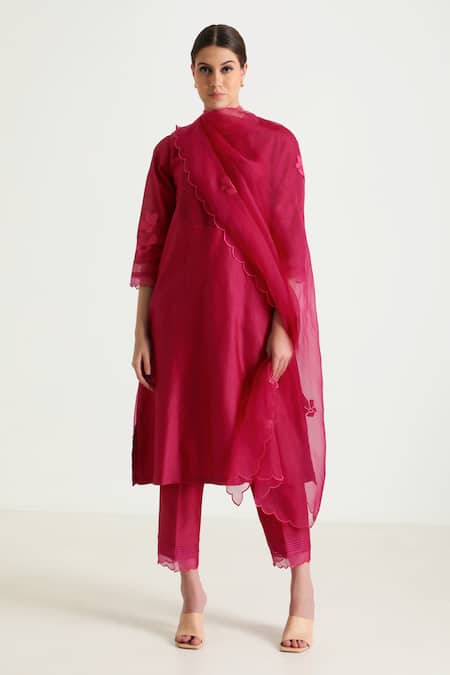 Shop_Arcvsh By Pallavi Singh_Fuchsia Silk, Chanderi Embroidery Bandeau Floral Placement Kurta And Pant Set _Online_at_Aza_Fashions