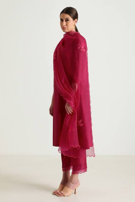 Arcvsh By Pallavi Singh_Fuchsia Silk, Chanderi Embroidery Bandeau Floral Placement Kurta And Pant Set _at_Aza_Fashions