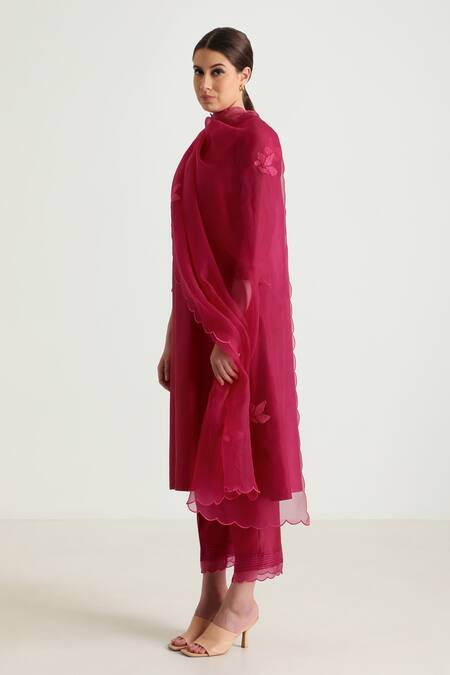 Shop_Arcvsh By Pallavi Singh_Fuchsia Silk, Chanderi Embroidery Bandeau Neck Floral Placement Kurta Pant Set _Online_at_Aza_Fashions