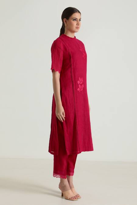 Buy_Arcvsh By Pallavi Singh_Fuchsia Gabardine, Silk Embroidery Round Neck Floral Thread Kurta And Pant Set _Online_at_Aza_Fashions