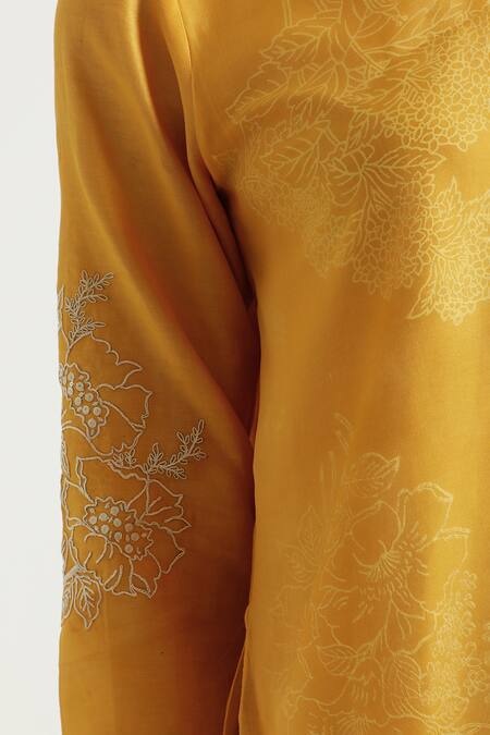 Arcvsh By Pallavi Singh Yellow Organza, Silk, Chanderi Embroidery Round Botanical Print Kurta And Pant Set at Aza Fashions Arcvsh By Pallavi Singh_Yellow Organza, Silk, Chanderi Embroidery Round Botanical Print Kurta And Pant Set _at_Aza_Fashions
