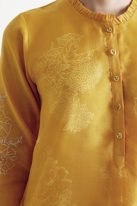 Shop Arcvsh By Pallavi Singh Yellow Organza, Silk, Chanderi Embroidery Round Botanical Print Kurta And Pant Set Shop_Arcvsh By Pallavi Singh_Yellow Organza, Silk, Chanderi Embroidery Round Botanical Print Kurta And Pant Set