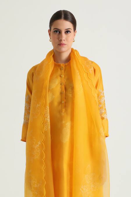 Buy Arcvsh By Pallavi Singh Yellow Organza, Silk Embroidery Round Neck Botanical Print Kurta Pant Set Online at Aza Fashions Buy_Arcvsh By Pallavi Singh_Yellow Organza, Silk Embroidery Round Neck Botanical Print Kurta Pant Set _Online_at_Aza_Fashions