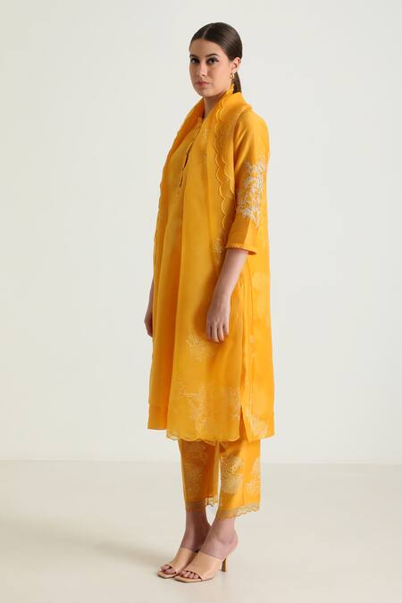 Buy Arcvsh By Pallavi Singh Yellow Organza, Silk Embroidery Round Neck Botanical Print Kurta Pant Set Buy_Arcvsh By Pallavi Singh_Yellow Organza, Silk Embroidery Round Neck Botanical Print Kurta Pant Set