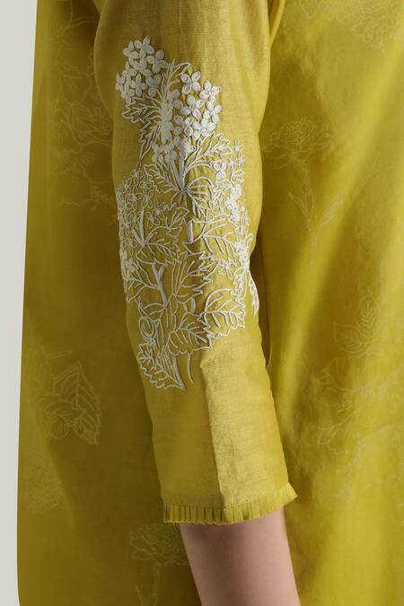 Shop Arcvsh By Pallavi Singh Green Organza, Silk, Chanderi Embroidery Flower Handblock Print Kurta And Pant Set Shop_Arcvsh By Pallavi Singh_Green Organza, Silk, Chanderi Embroidery Flower Handblock Print Kurta And Pant Set