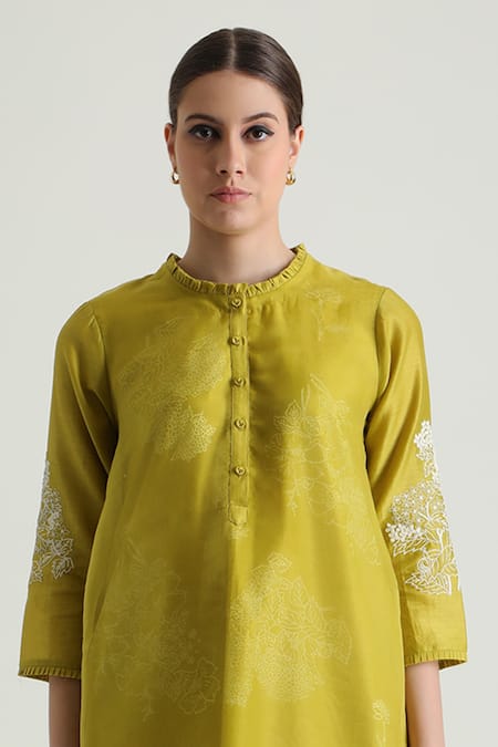 Buy_Arcvsh By Pallavi Singh_Green Organza, Silk Embroidery Round Neck Flower Handblock Print Kurta Pant Set 