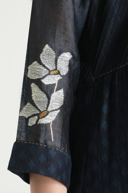 Buy Arcvsh By Pallavi Singh Blue Silk, Chanderi, Brocade Embroidery Round Floral Woven Kurta And Pant Set Buy_Arcvsh By Pallavi Singh_Blue Silk, Chanderi, Brocade Embroidery Round Floral Woven Kurta And Pant Set