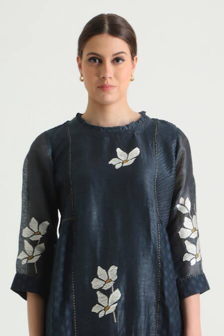 Buy Arcvsh By Pallavi Singh Blue Silk, Chanderi, Brocade Embroidery Round Neck Floral Woven Kurta Online at Aza Fashions Buy_Arcvsh By Pallavi Singh_Blue Silk, Chanderi, Brocade Embroidery Round Neck Floral Woven Kurta _Online_at_Aza_Fashions