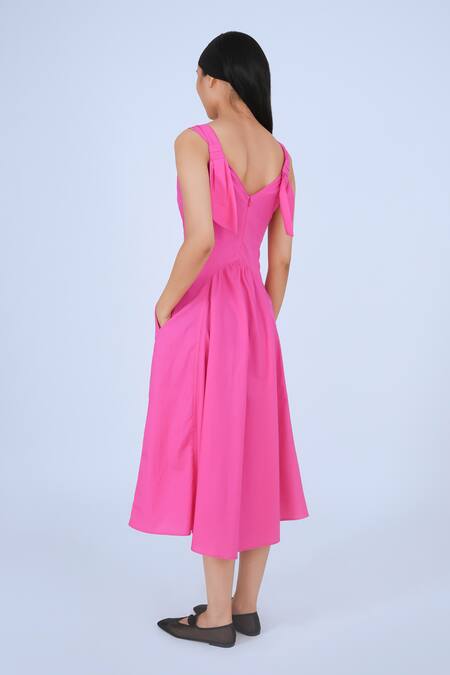 Shop Leh Studios Pink Cotton V-neck Solid Knot Dress at Aza Fashions Shop_Leh Studios_Pink Cotton V-neck Solid Knot Dress _at_Aza_Fashions