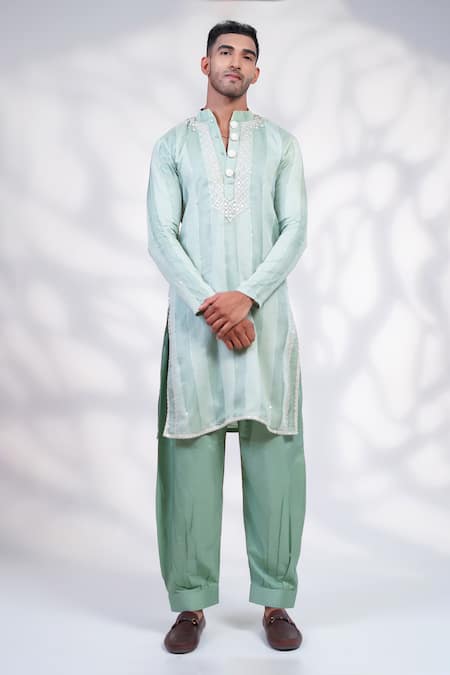 MENERO Embroidered Pintexed Kurta & Pyjama Set 