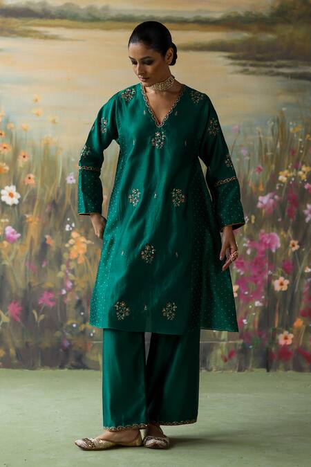 Buy_Shikha Mehta_Green Organza, Sequins, Embroidery Arifa Thread Kurta Pyjama Set _Online_at_Aza_Fashions