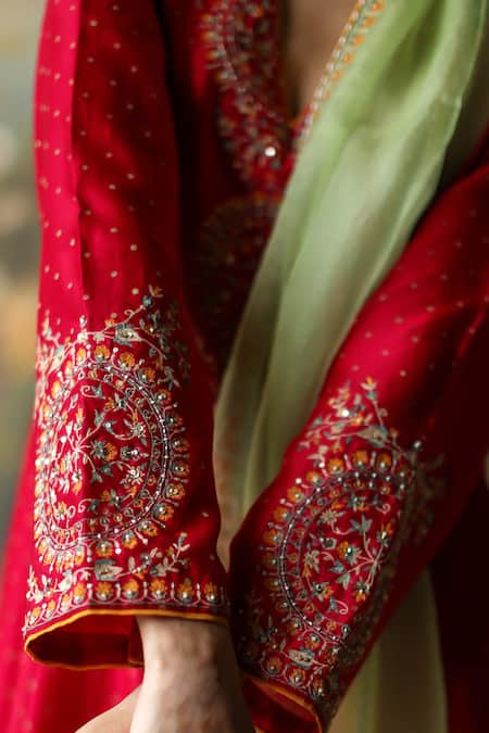 Buy_Shikha Mehta_Red Silk Organza, Silk, Chanderi Sequins, Miraya Floral Kurta Pant Set _Online_at_Aza_Fashions