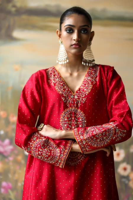Shikha Mehta_Red Silk Organza, Silk, Chanderi Sequins, Miraya Floral Kurta Pant Set _at_Aza_Fashions