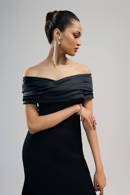 Buy_Brinda Sneha_Black Textured Crepe And Bridal Satin Plain Straight Neck Diana Off Shoulder Gown _Online_at_Aza_Fashions