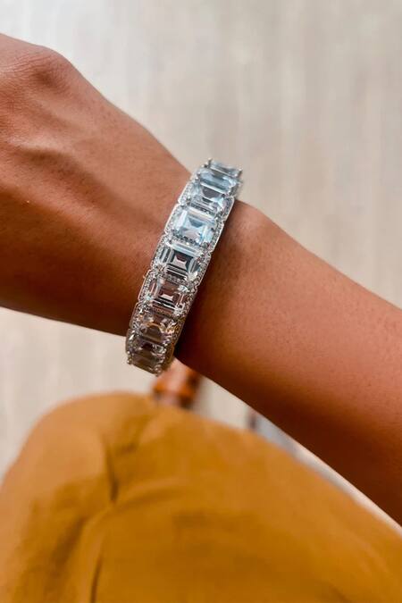 PRERTO White Imitation Diamonds Gemstone Setting Bangle 