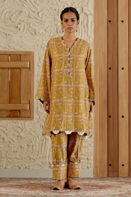 Sage Saga_Yellow Chanderi Silk V-neck Sarson Floral Tile Print Kurta With Salwar _Online_at_Aza_Fashions