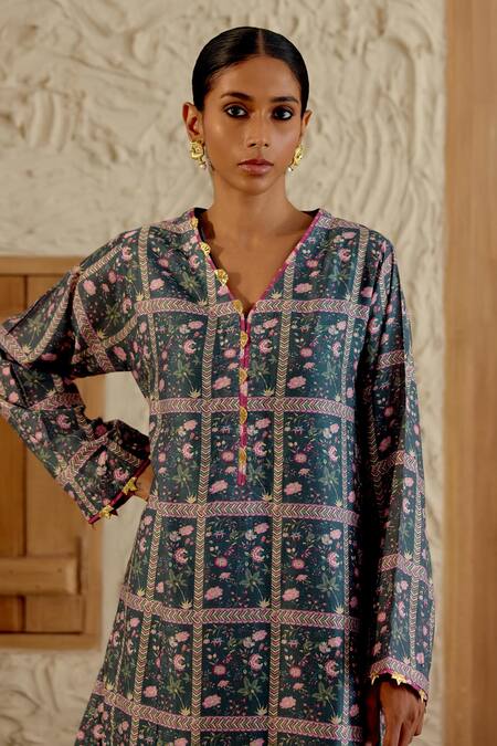Buy_Sage Saga_Green Chanderi Silk Lace V-neck Morni Floral Tile Print Kurta With Salwar 
