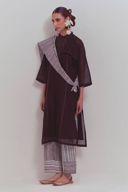 Shikha Malik Black Silk, Chanderi Embroidery Mandarin Collar Overlap Panel Kurta Online at Aza Fashions Shikha Malik_Black Silk, Chanderi Embroidery Mandarin Collar Overlap Panel Kurta _Online_at_Aza_Fashions