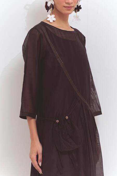 Shop Shikha Malik Black Silk, Chanderi Round Neck Plain Threadwork Kurta Online at Aza Fashions Shop_Shikha Malik_Black Silk, Chanderi Round Neck Plain Threadwork Kurta _Online_at_Aza_Fashions