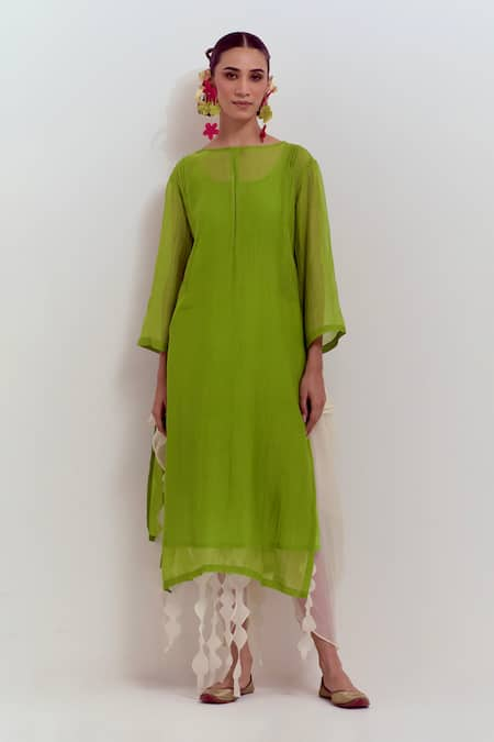 SHIKHA MALIK Green Silk Chanderi Pintucks Round Side Kurta 