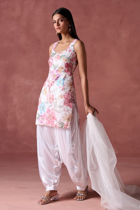 Lashkaraa Off White Silk Embroidery, Zari Round Fleur Print Embellished Kurta Patiala Set Online at Aza Fashions Lashkaraa_Off White Silk Embroidery, Zari Round Fleur Print Embellished Kurta Patiala Set_Online_at_Aza_Fashions