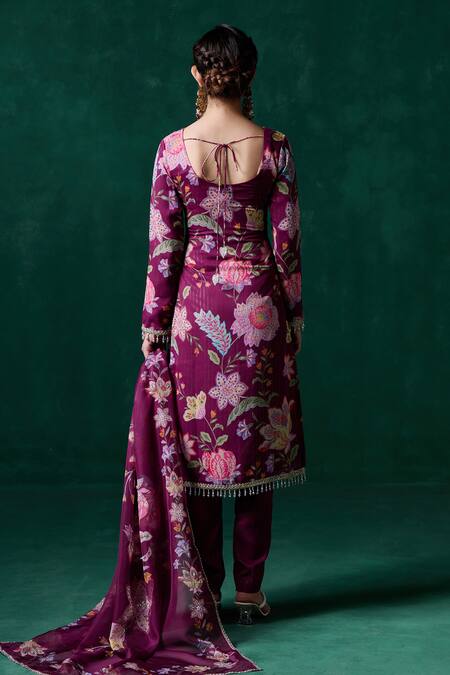 Shop Lashkaraa Magenta Georgette Sequins, Stones, Tassels, Embroidery Floral Zari Kurta Set at Aza Fashions Shop_Lashkaraa_Magenta Georgette Sequins, Stones, Tassels, Embroidery Floral Zari Kurta Set_at_Aza_Fashions