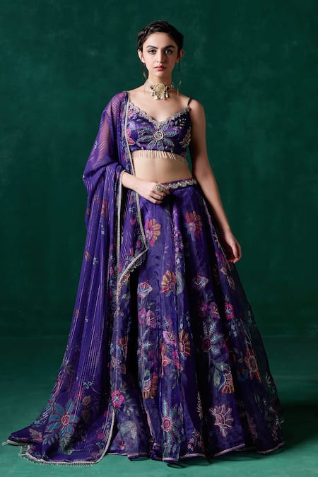 LASHKARAA Floral Zari Embroidered Kalidar Lehenga Set 