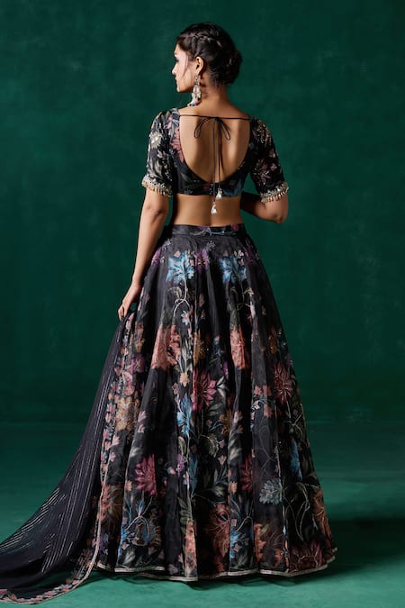 Lashkaraa Floral Lace Embroidered Kalidar Lehenga Set 