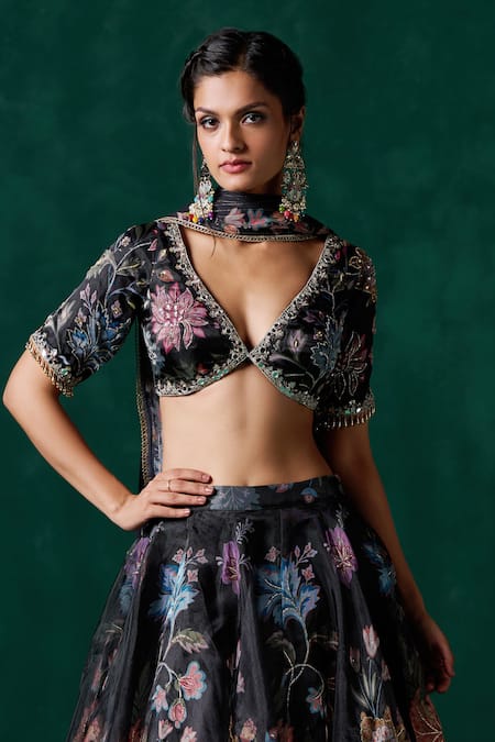 Shop_Lashkaraa_Black Georgette Embroidery, Sequins Plunge Neck Floral Lace Kalidar Set _Online_at_Aza_Fashions