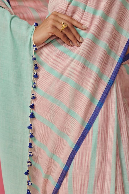 Buy Dressfolk Pink Cotton Handloom Striped Saree With Running Blouse Online at Aza Fashions Buy_Dressfolk_Pink Cotton Handloom Striped Saree With Running Blouse _Online_at_Aza_Fashions