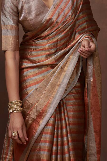 Buy_Dressfolk_Gold Tissue Handwoven Stripe Pattern Saree With Running Blouse