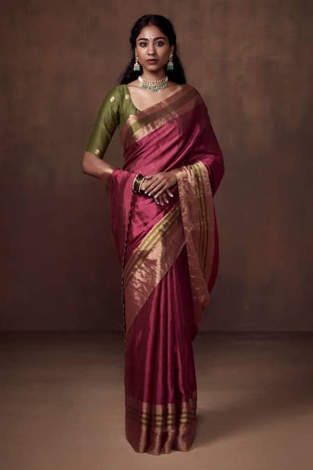 Dressfolk Contrast Border Handloom Saree With Unstitched Blouse Piece 