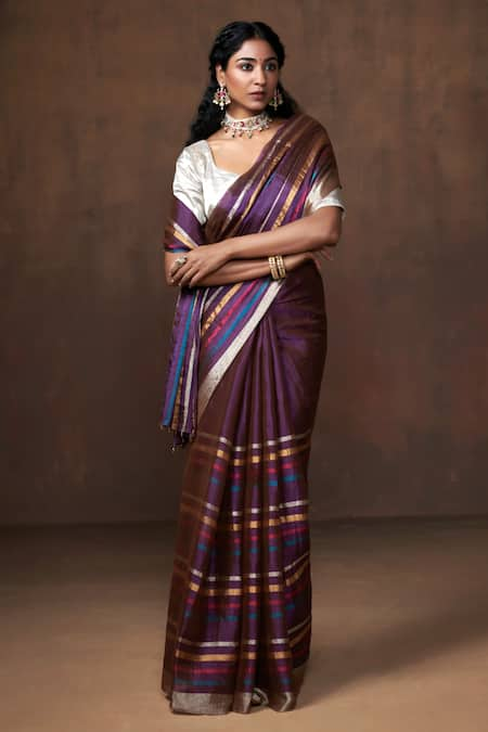 Dressfolk Contrast Stripe Pattern Saree With Unstitched Blouse Piece 