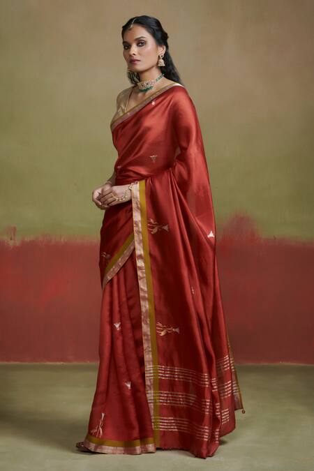 Shop_Dressfolk_Red Silk Bird Motif Woven Saree With Running Blouse_Online_at_Aza_Fashions