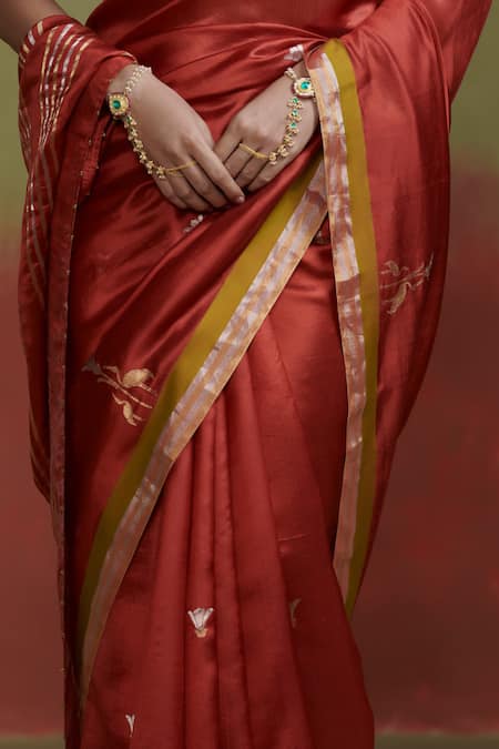 Dressfolk_Red Silk Bird Motif Woven Saree With Running Blouse_at_Aza_Fashions