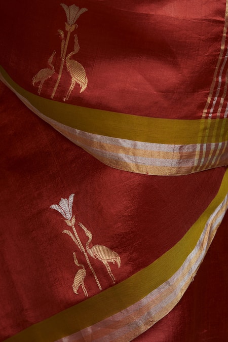 Buy_Dressfolk_Red Silk Bird Motif Woven Saree With Running Blouse