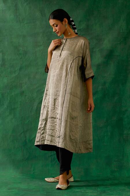 Vinusto_Black Cotton, Silk Round Neck Kaftan Kurta And Dhoti Salwar Set _Online_at_Aza_Fashions